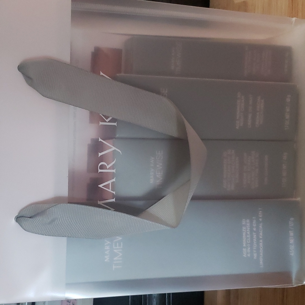 Timewise Age Minimize 3D Set Normal to Dry Skin